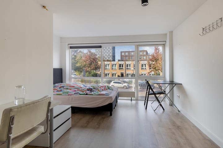 Photo 21 of Robert Scottstraat 10