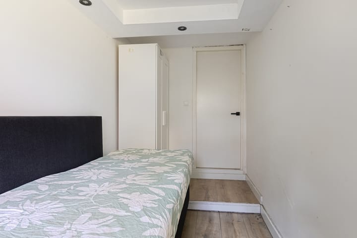 Photo 15 of Robert Scottstraat 10