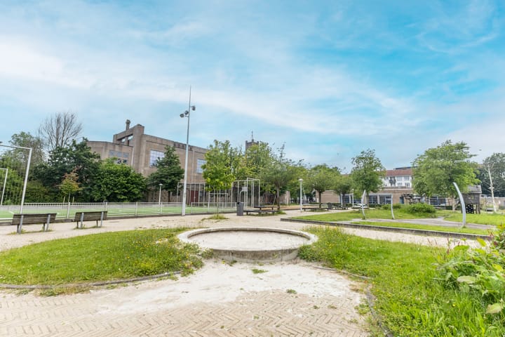 Photo 25 of Robert Scottstraat 10