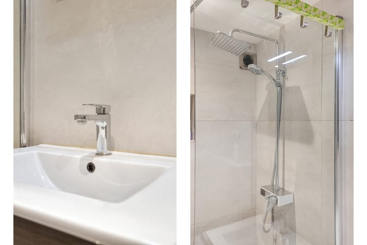 Photo 32 of Robert Scottstraat 10