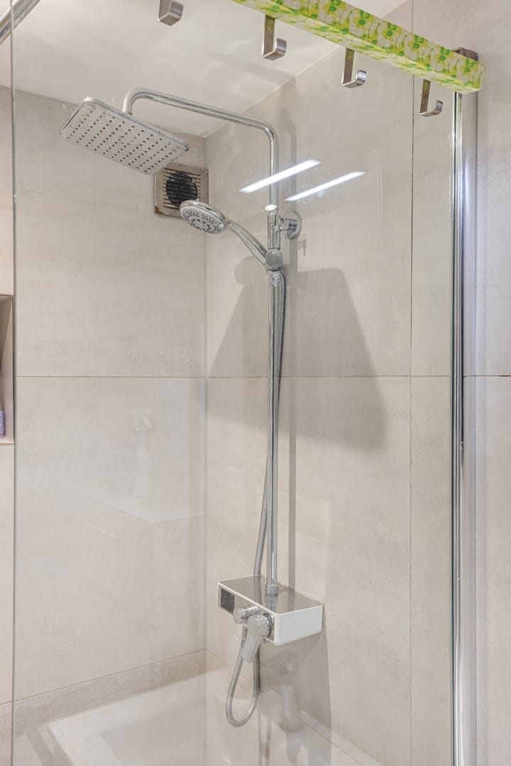 Photo 12 of Robert Scottstraat 10