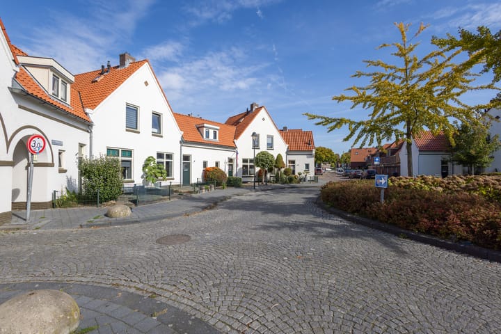 Photo 47 of Pathmosstraat 51