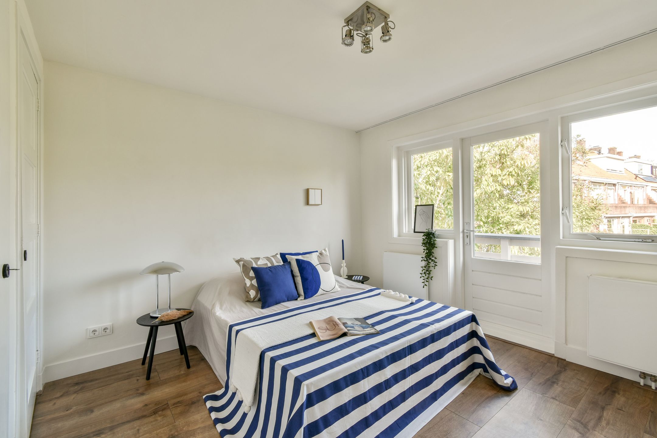 Photo 15 of Henriëtte Ronnerstraat 2