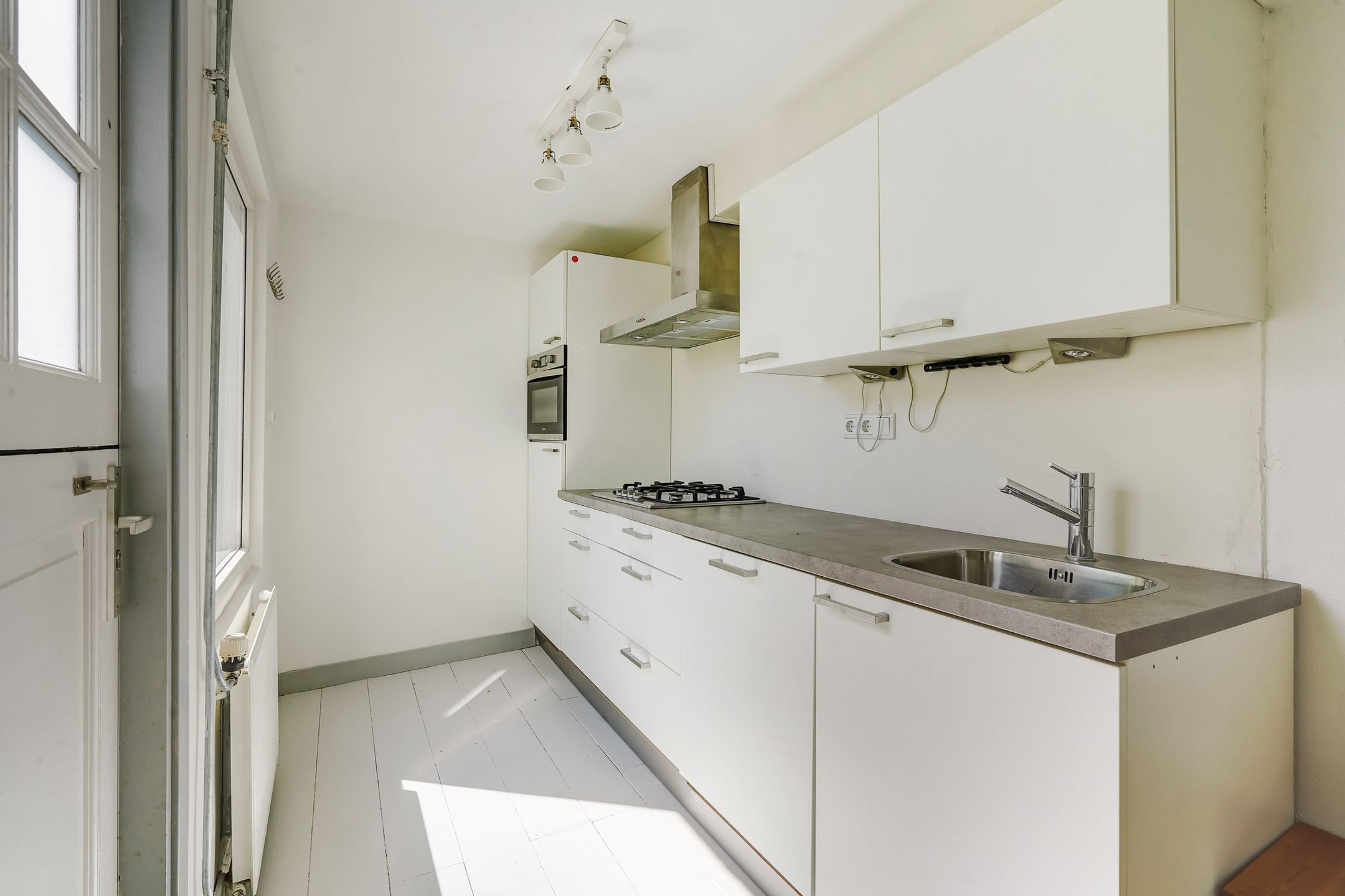 Photo 3 of Prins Hendrikstraat 55-7
