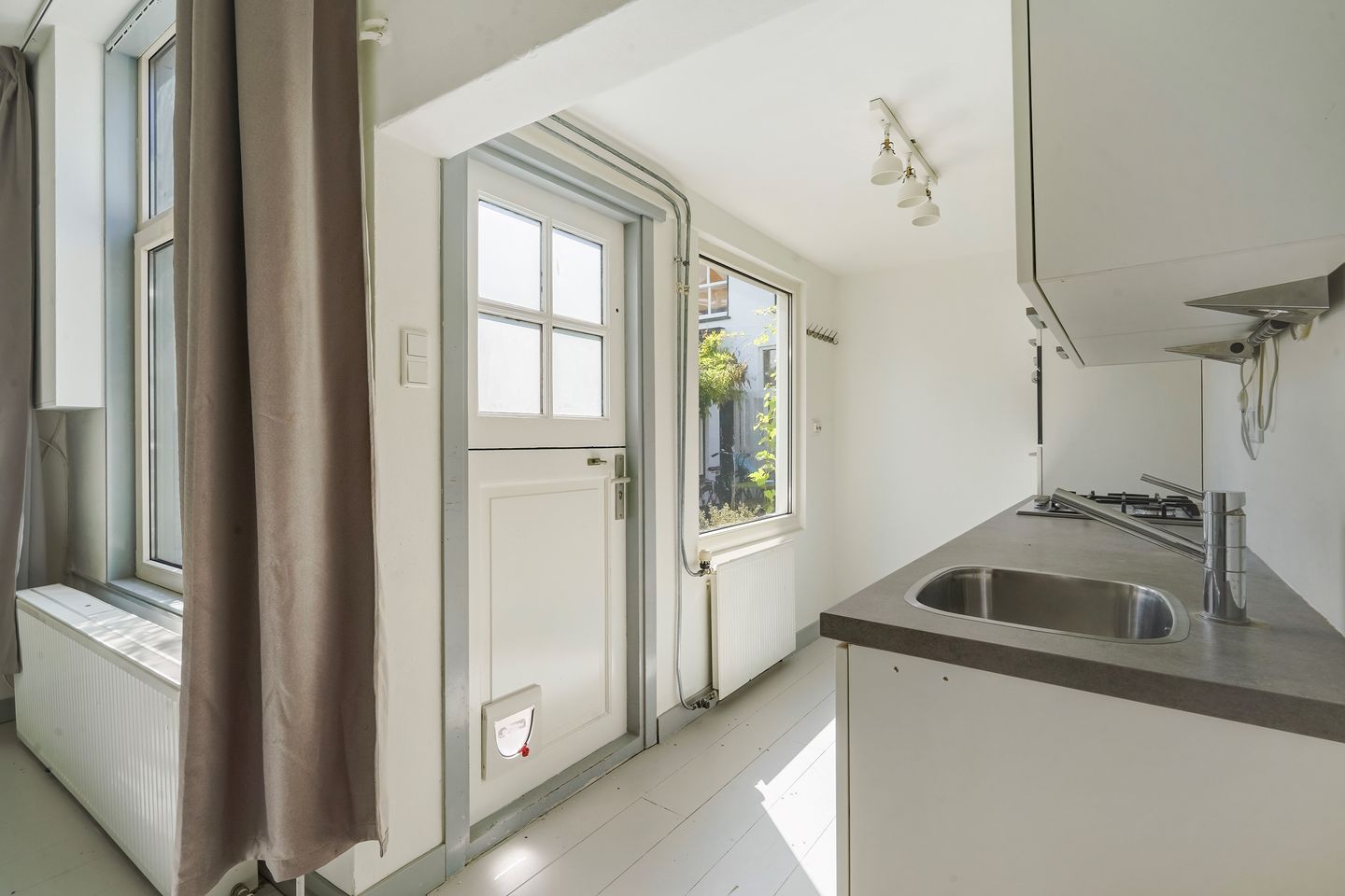 Photo 20 of Prins Hendrikstraat 55-7