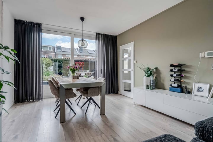 Foto 14 van Willem Egbertsstraat 17