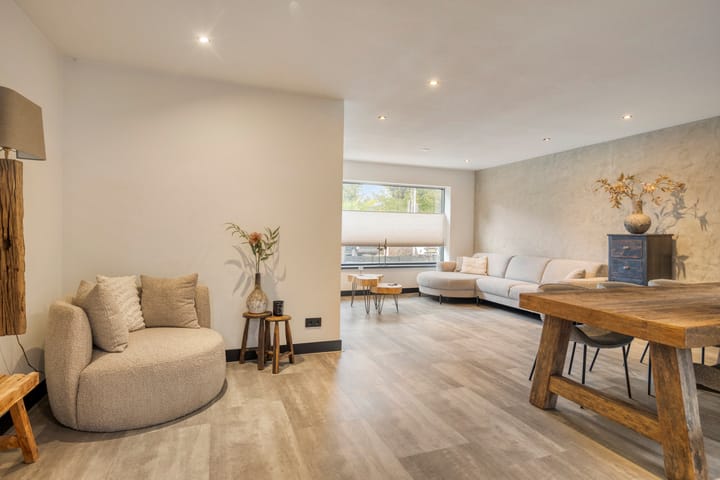 Photo 15 of Jeudestraat 77