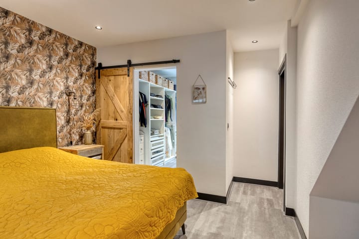 Photo 21 of Jeudestraat 77