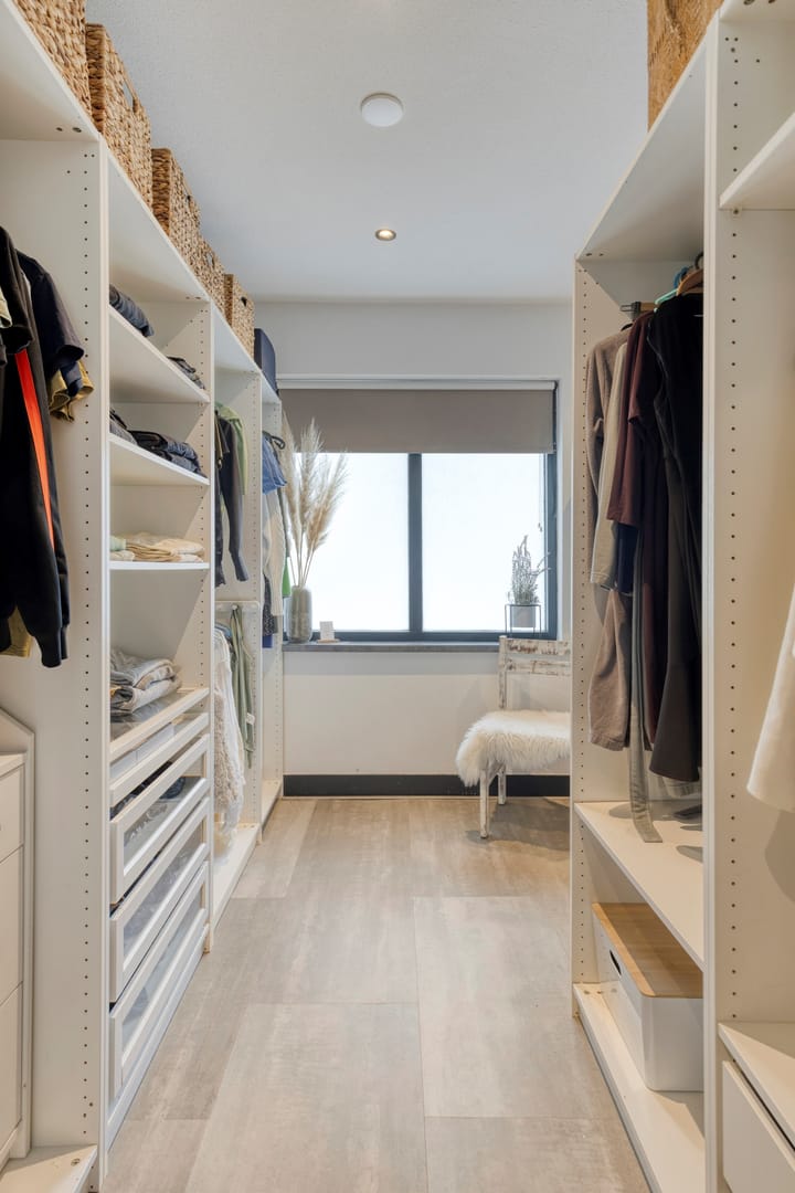 Photo 22 of Jeudestraat 77