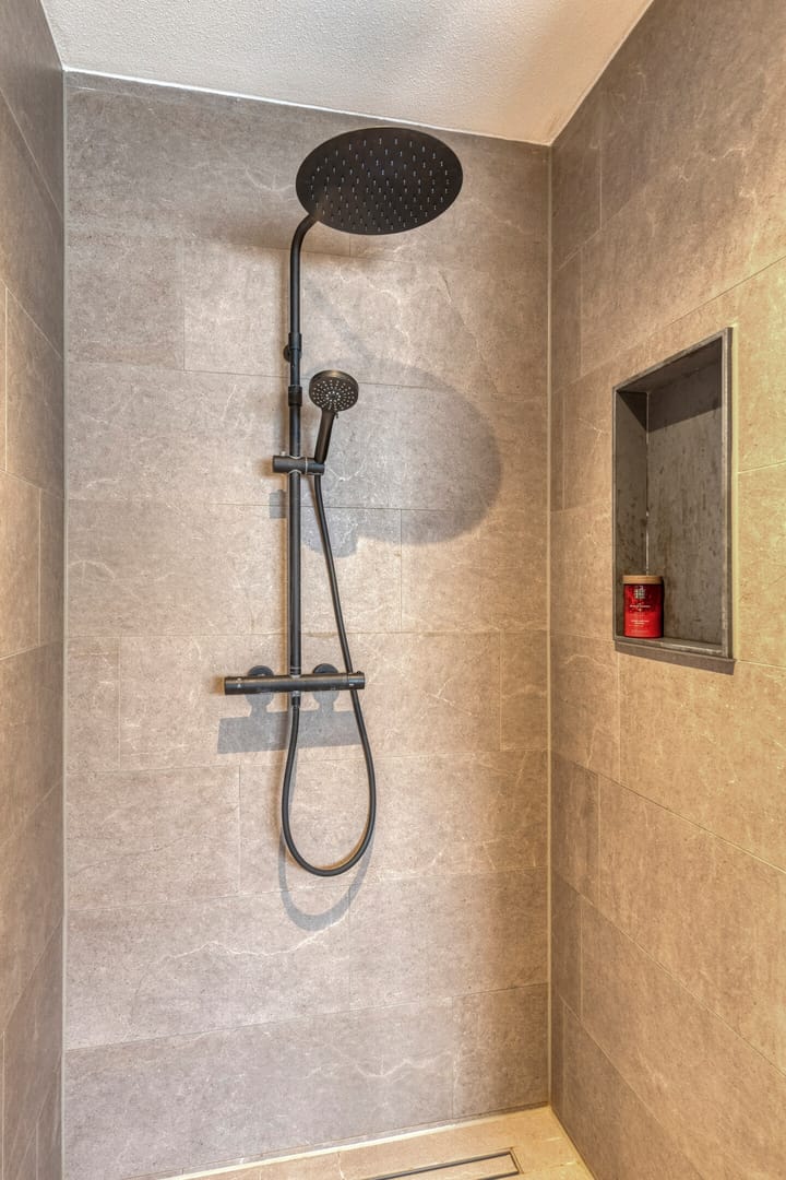 Photo 25 of Jeudestraat 77