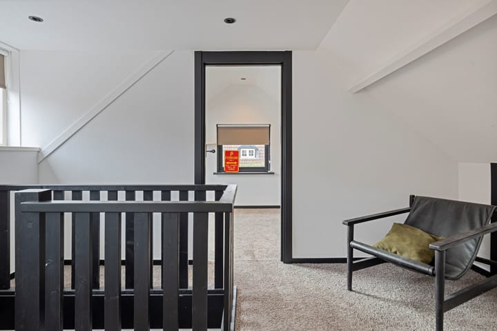 Photo 27 of Jeudestraat 77