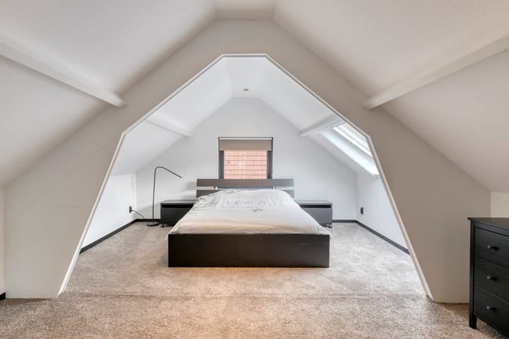 Photo 28 of Jeudestraat 77