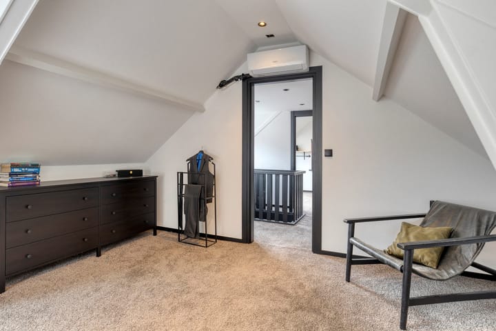 Photo 29 of Jeudestraat 77