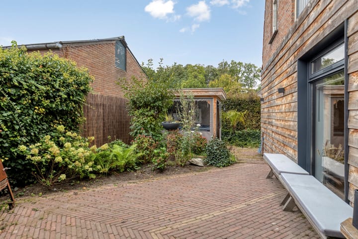 Photo 33 of Jeudestraat 77