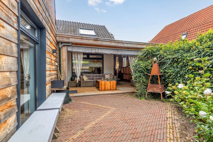 Photo 35 of Jeudestraat 77