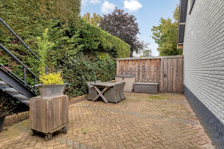 Photo 37 of Jeudestraat 77