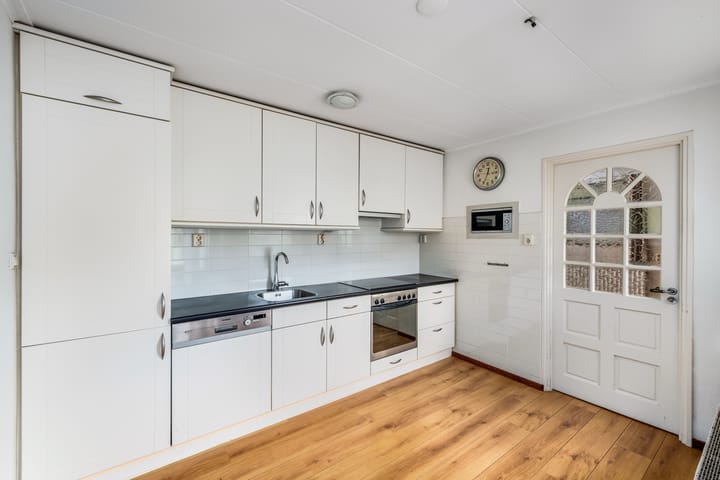 Foto 11 van Bernhardlaan 83