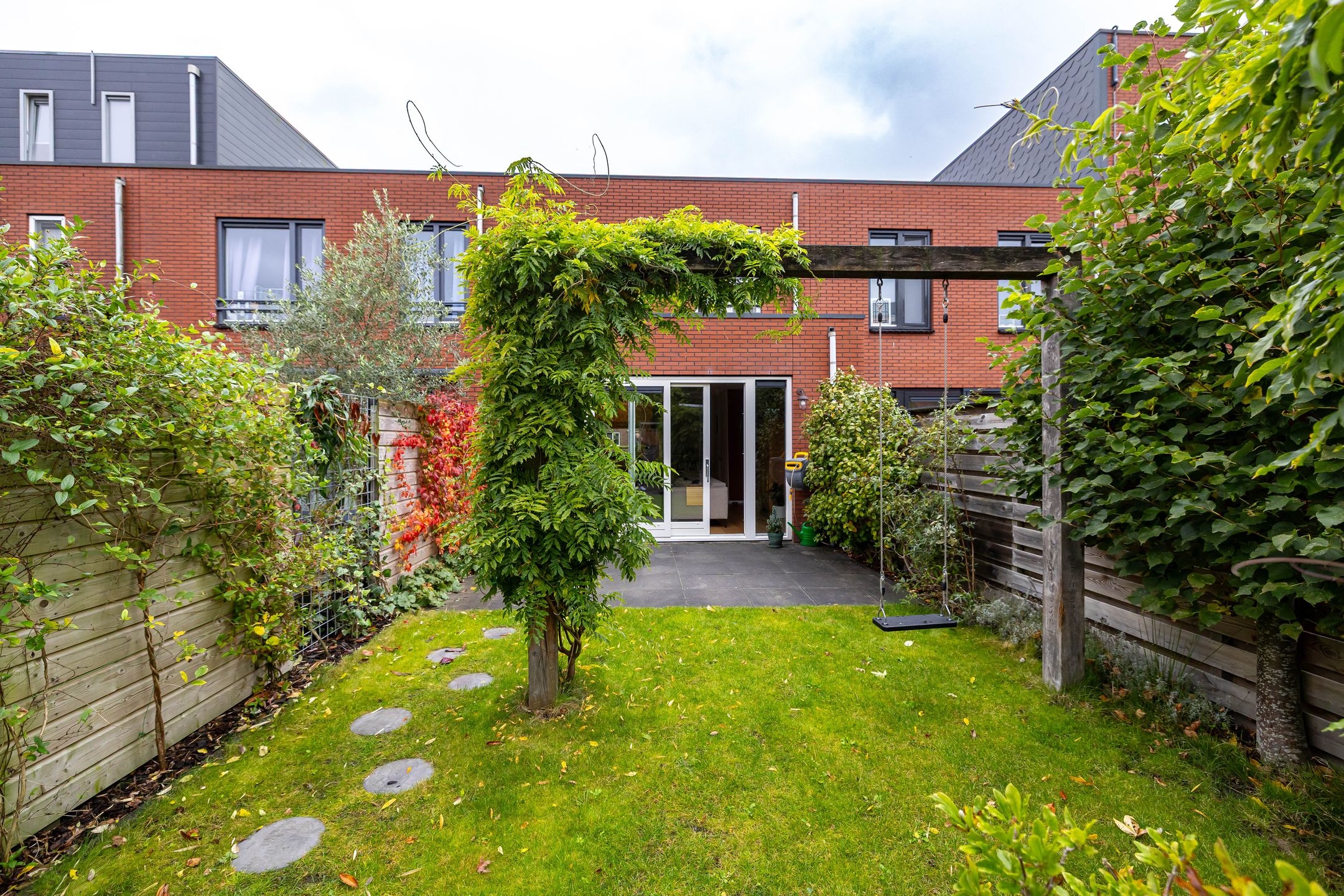 Photo 30 of Joeswerd 45