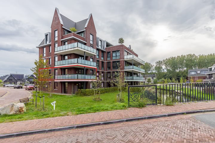 Foto 1 van Robert Hofstadterstraat 26