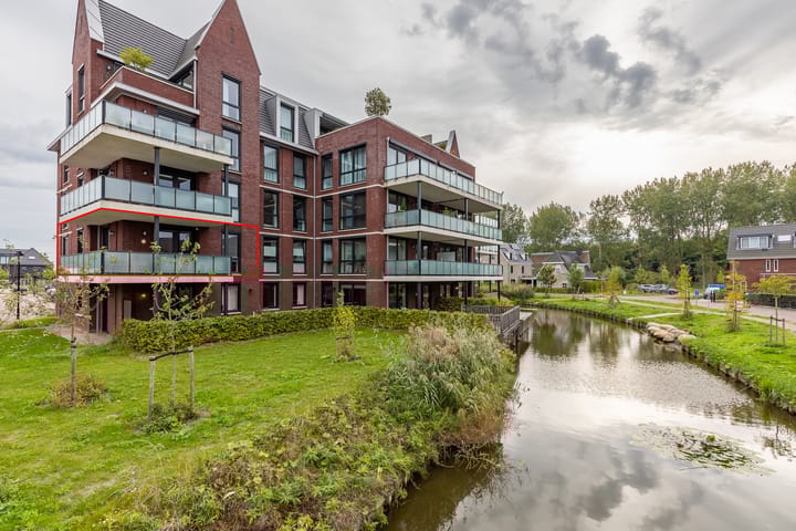 Foto 6 van Robert Hofstadterstraat 26