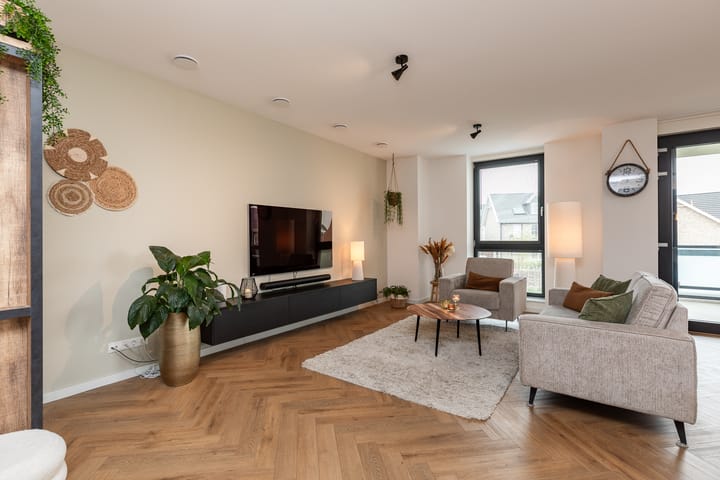 Foto 14 van Robert Hofstadterstraat 26