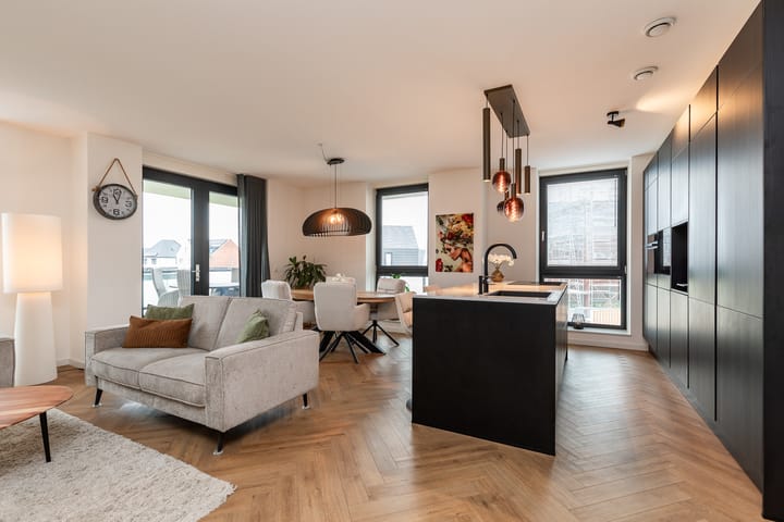 Foto 15 van Robert Hofstadterstraat 26