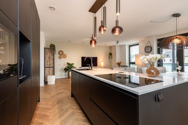 Foto 18 van Robert Hofstadterstraat 26