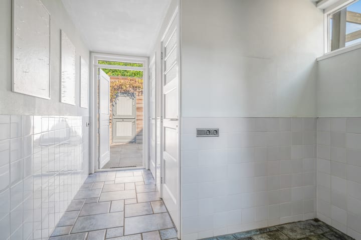 Photo 10 of Torenstraat 12