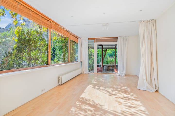 Photo 21 of Torenstraat 12