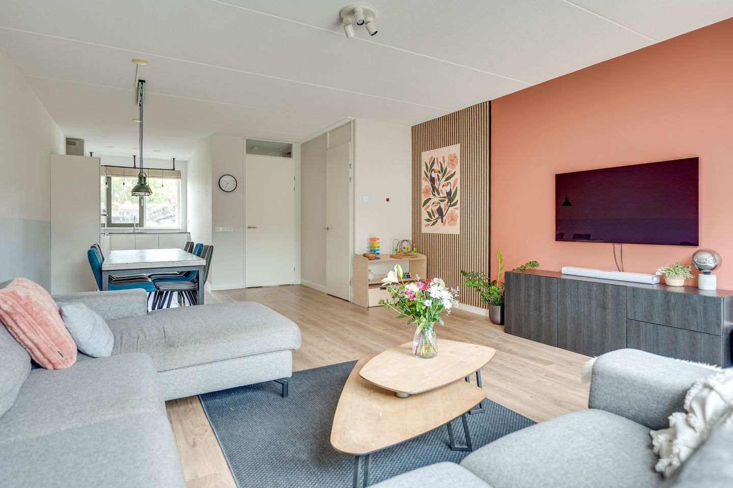 Foto 10 van Honingbij 104