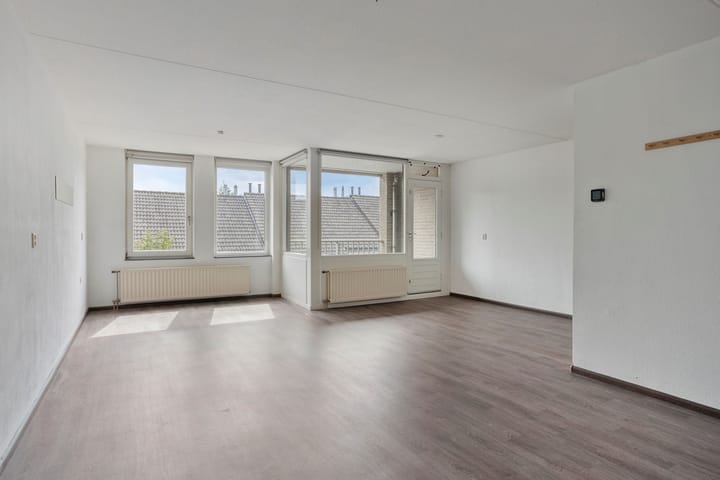 Foto 2 van Volksplein 96-C