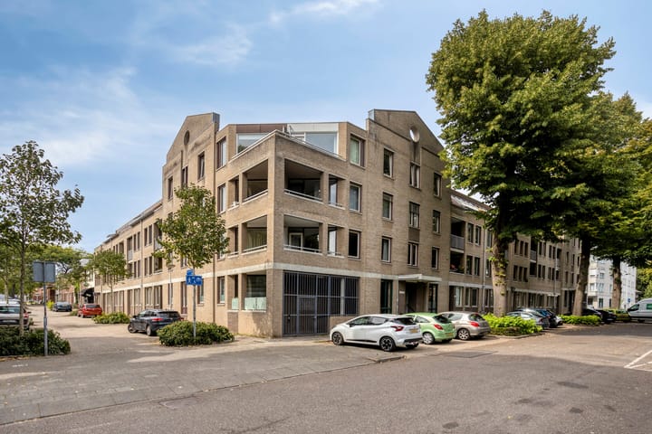 Foto 17 van Volksplein 96-C