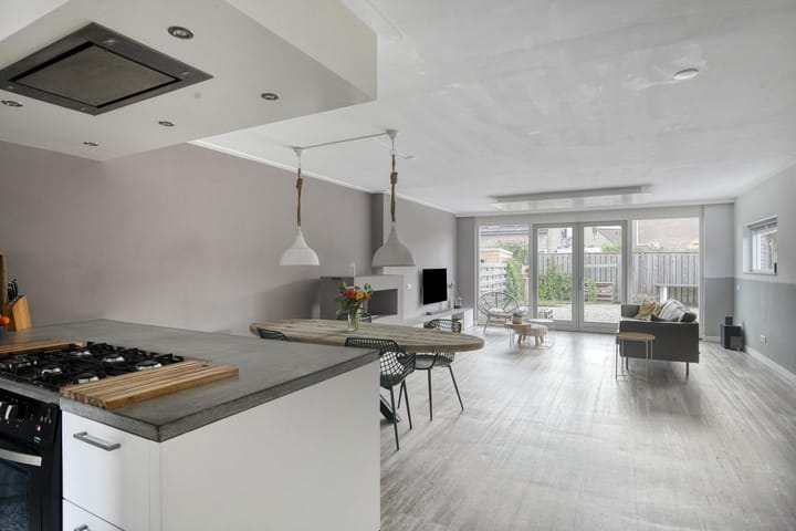 Foto 3 van Akelei 17