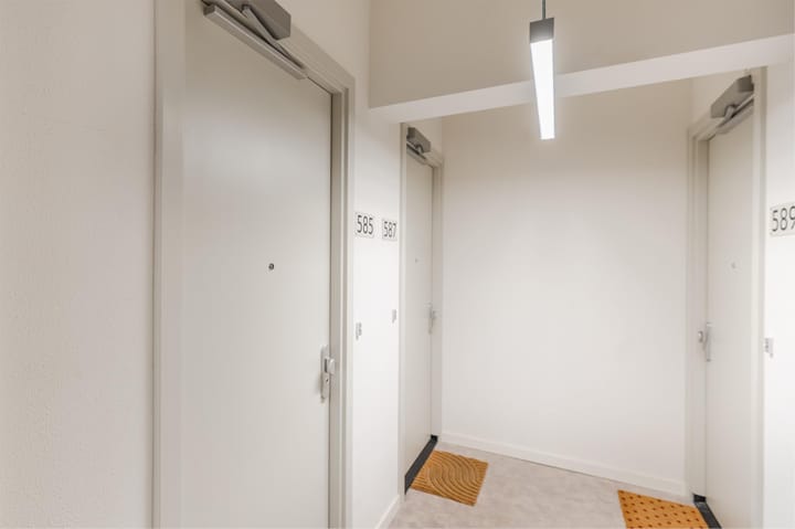 Photo 8 of Oostenburgermiddenstraat 585