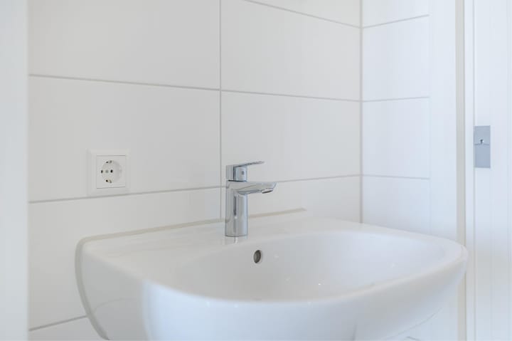 Photo 20 of Oostenburgermiddenstraat 585