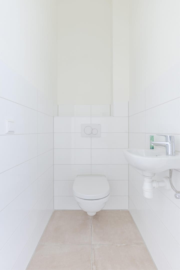 Photo 22 of Oostenburgermiddenstraat 585