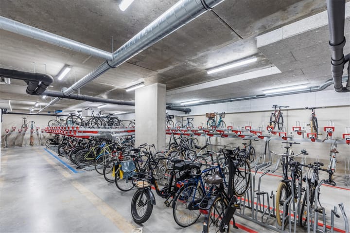 Photo 30 of Oostenburgermiddenstraat 585