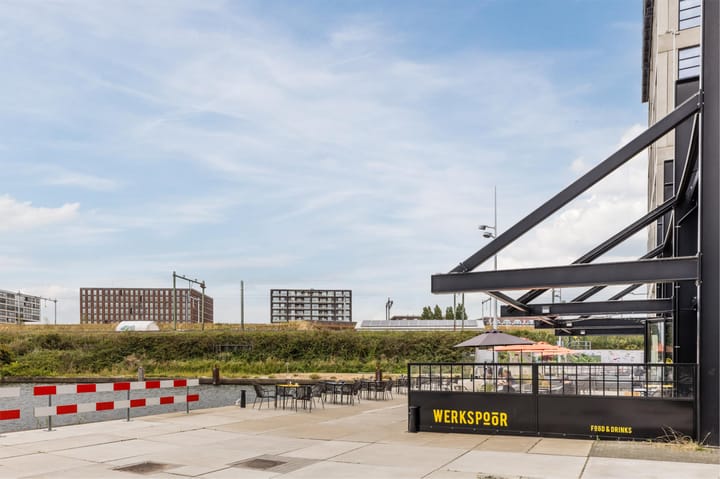 Photo 32 of Oostenburgermiddenstraat 585