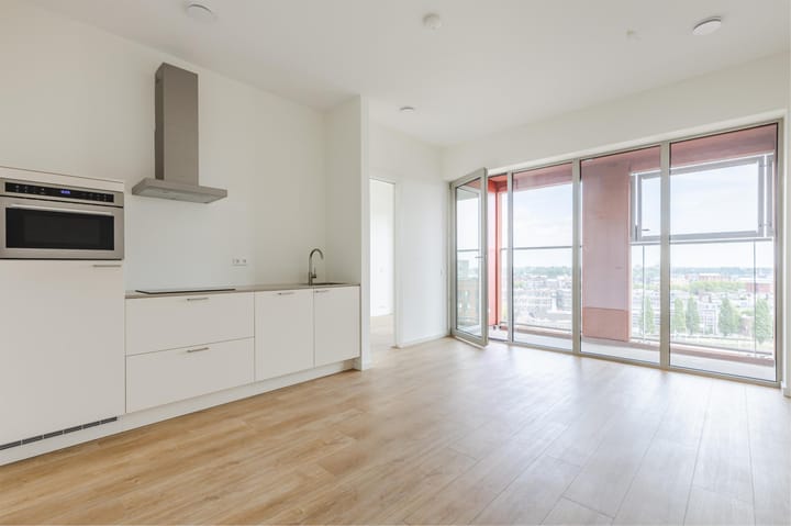 Photo 11 of Oostenburgermiddenstraat 585