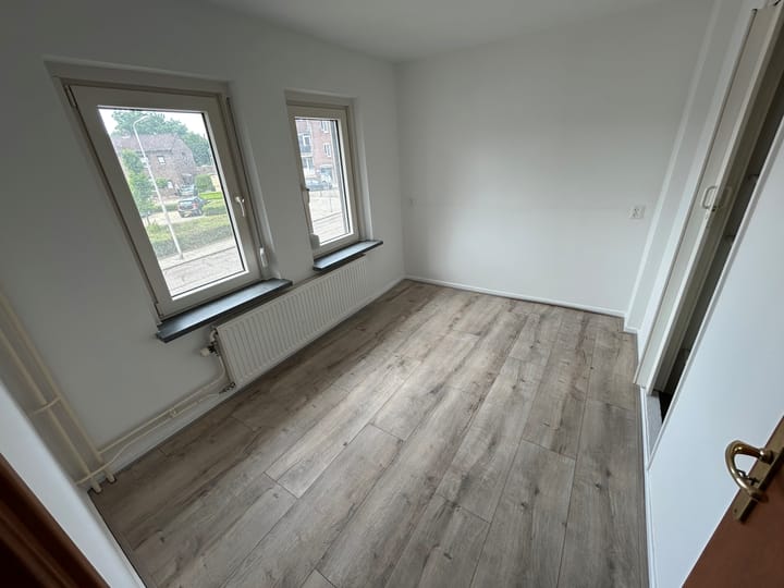 Photo 24 of Heiveldplein 6