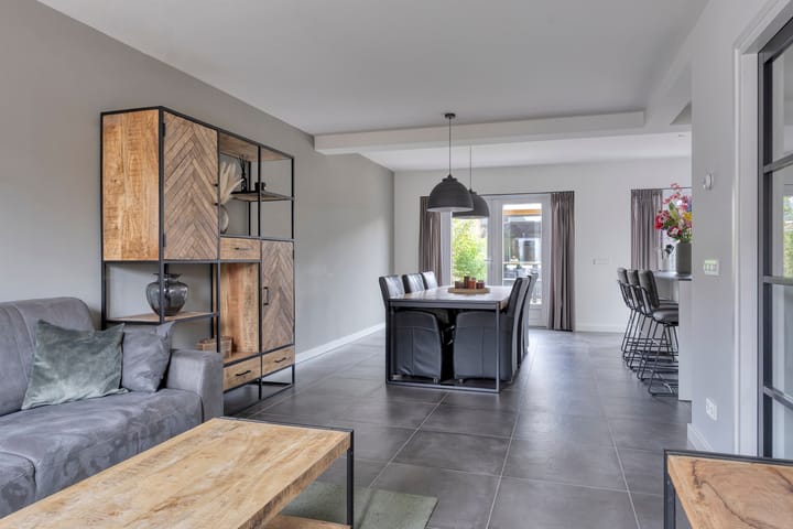 Foto 10 van Lange Mees 46