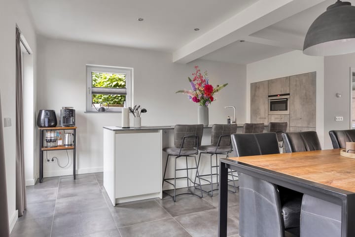 Foto 12 van Lange Mees 46