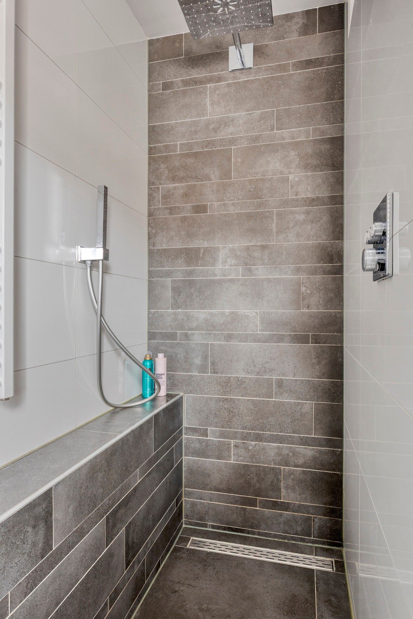 Foto 24 van Lange Mees 46