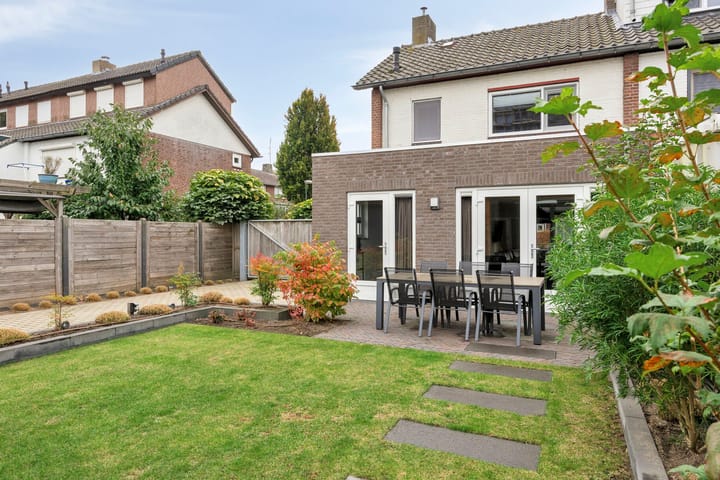 Foto 29 van Lange Mees 46