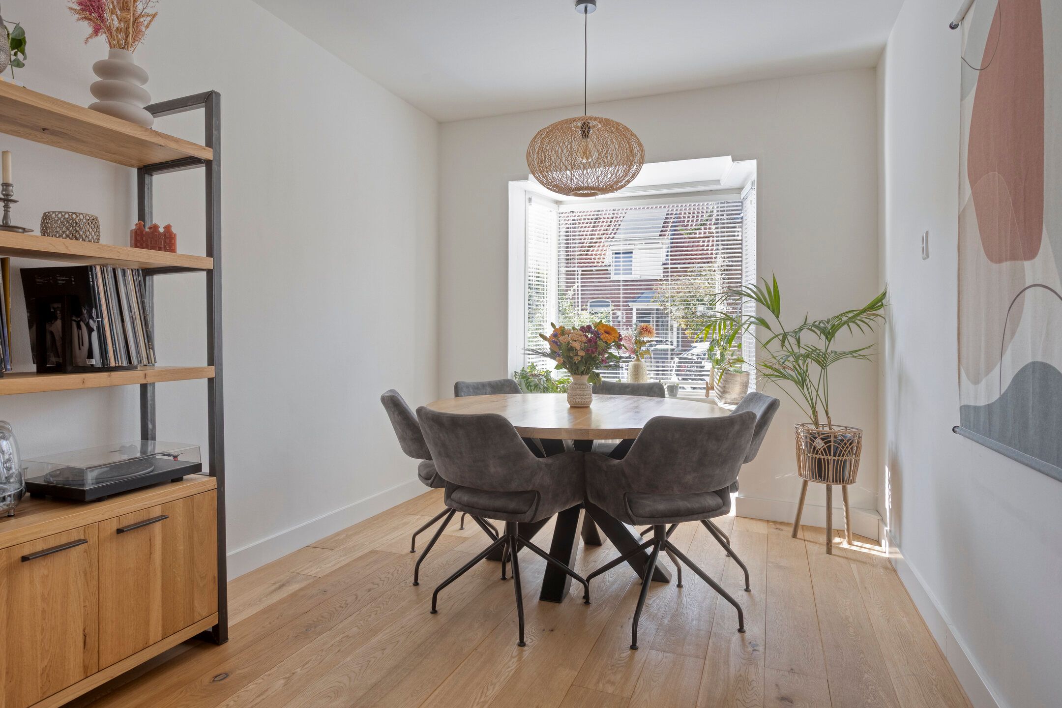 Foto 6 van Valkenierstraat 48