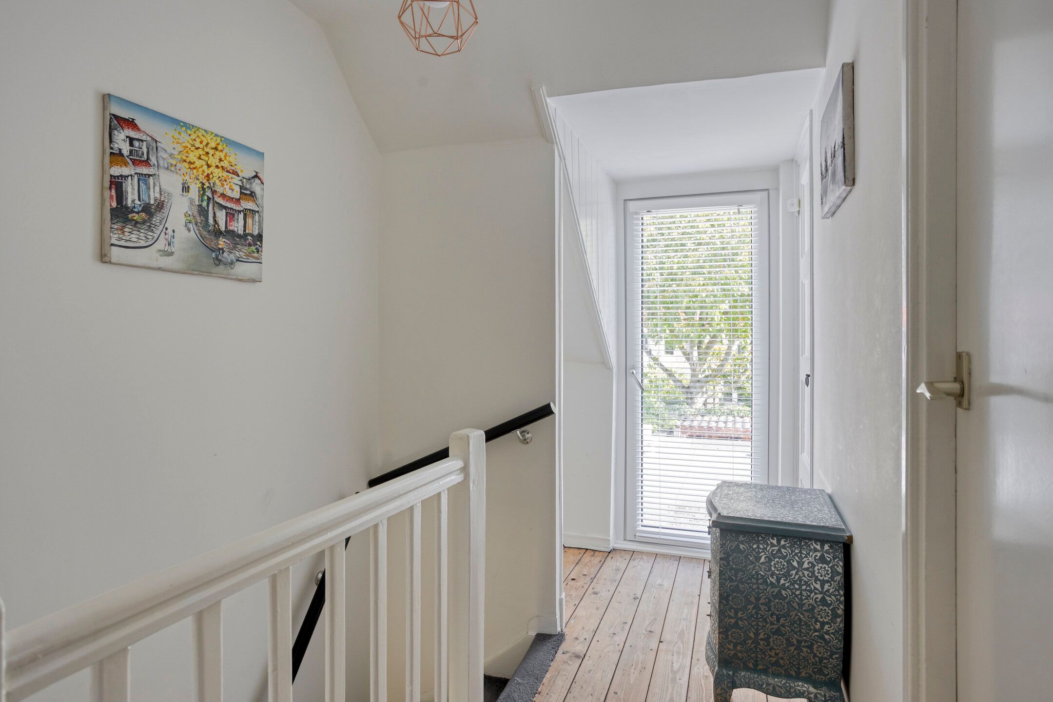 Foto 15 van Valkenierstraat 48