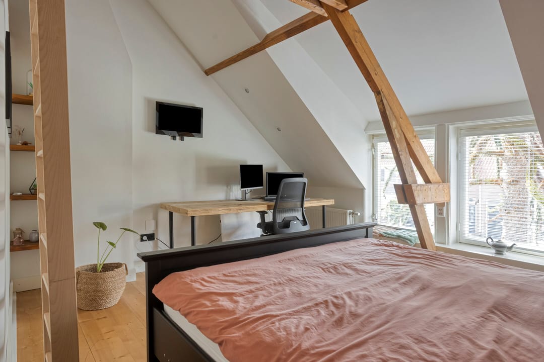 Foto 16 van Valkenierstraat 48