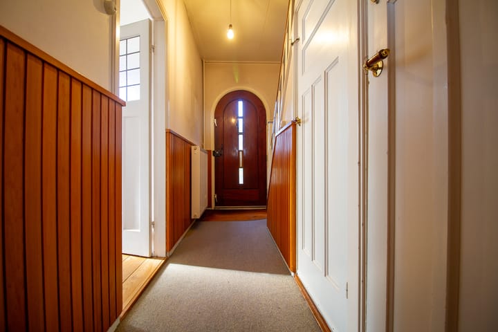 Photo 5 of Burgemeester van Heusdenweg 18