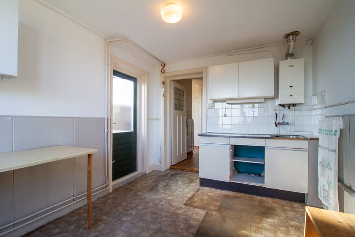 Photo 21 of Burgemeester van Heusdenweg 18