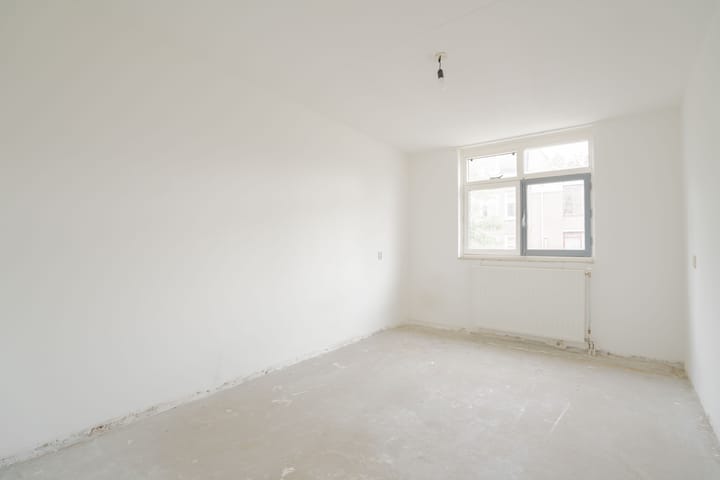 Photo 9 of Reinwardtstraat 13-B